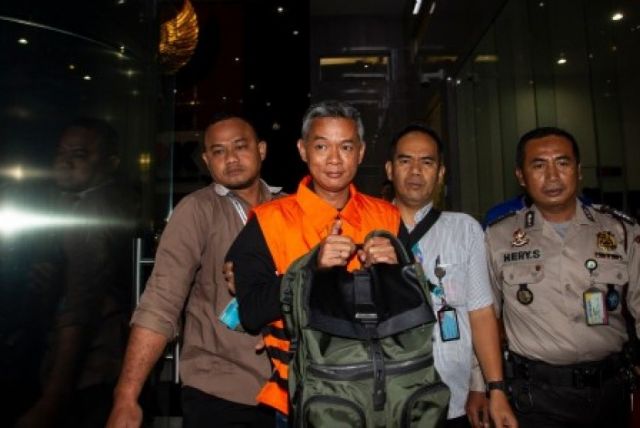 Sindir Wahyu yang Diciduk KPK, Pengamat: Memalukan, Manusia Setengah Dewa Kok Kena OTT