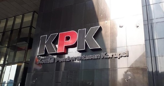 KPK Cegah 2 Orang ke Luar Negeri Terkait Suap HGU di Kanwil BPN Riau