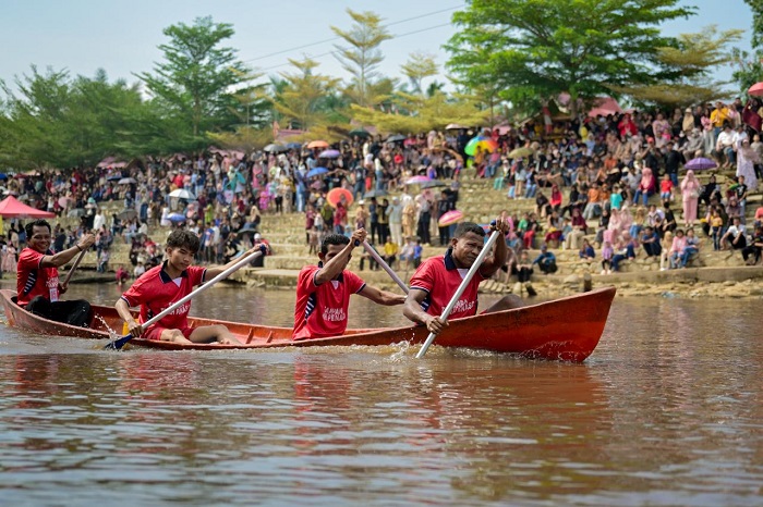 Festival Kemerdekaan dan Pacu Sampan Desa Wisata Balai Pungut Dimulai