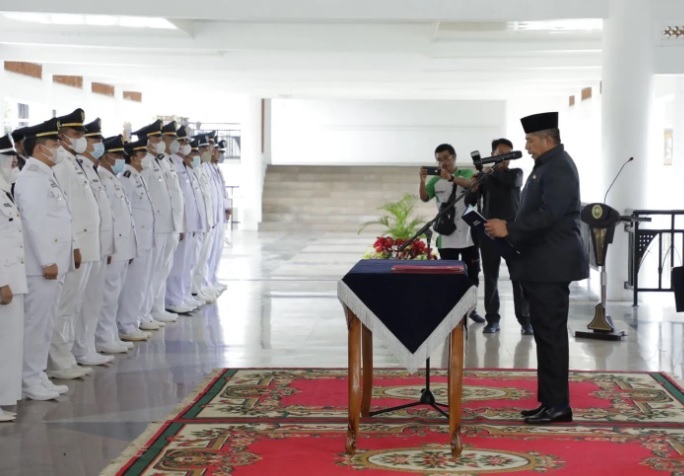 Alfedri Lantik 135 Pejabat di Lingkungan Pemerintah Kabupaten Siak