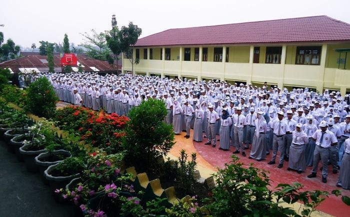 Daya Tampung SMA Sederajat di Riau Surplus