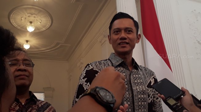 Pakai Batik Lengan Panjang, AHY Temui Jokowi di Istana Bogor, Bahas Apa?