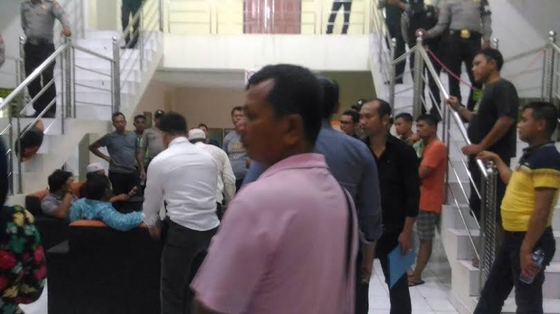 Diduga Terima Suap, Keluarga Terdakwa H Zailani Kejar Ketua Majelis Hakim