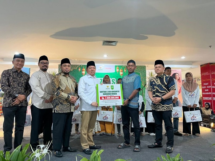 2.000 Tenaga Kebersihan dan Security Pemprov Riau Terima Bantuan Ramadan Dhuafa