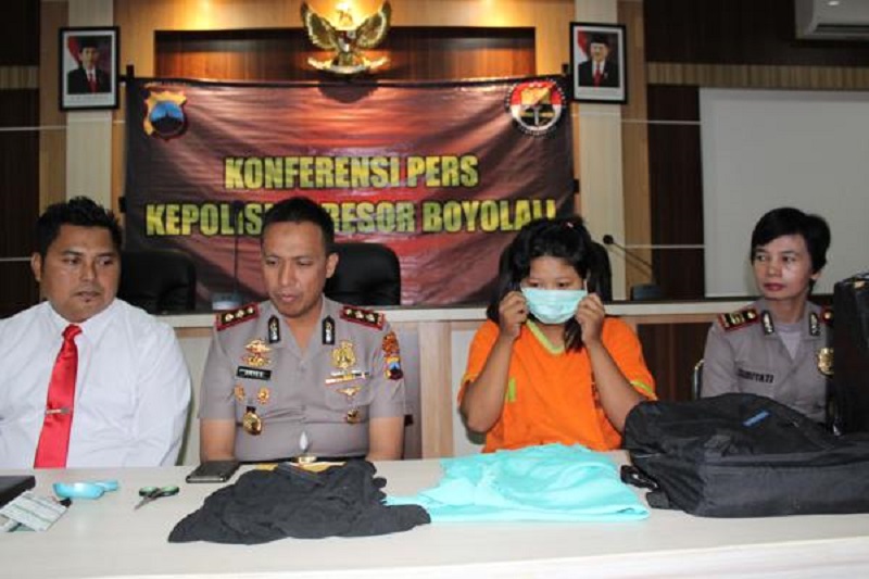 Mau Enak Tapi Mau Anaknya, Mahasiswi Cantik Ini Ditangkap Usai Buang Bayinya di Pinggir Jalan