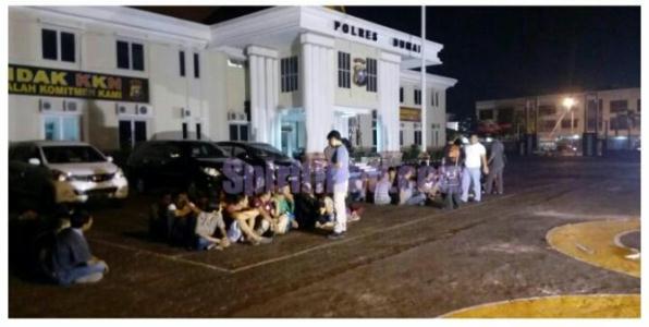 BERINGAS... Bareskrim Mabes Polri Gelandang 29 Pengelola Gelper di Dumai ke Jakarta