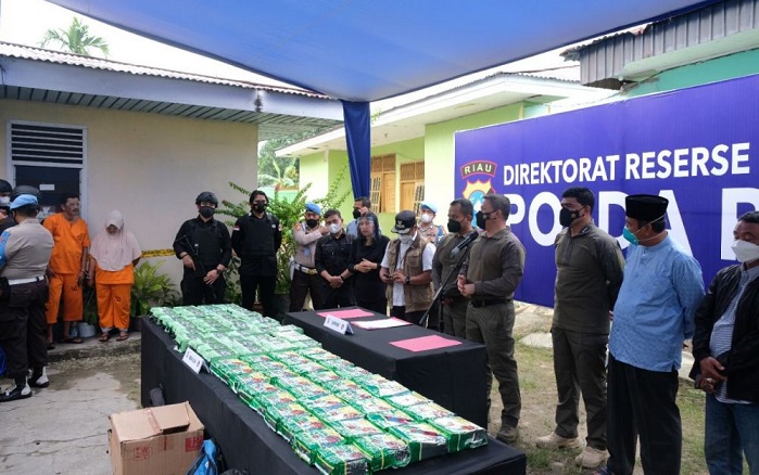Polda Riau Tangkap 81 Kilogram Sabu Jaringan Internasional di Pekanbaru, 2 Orang Diamankan, Pengendalinya Ternyata...