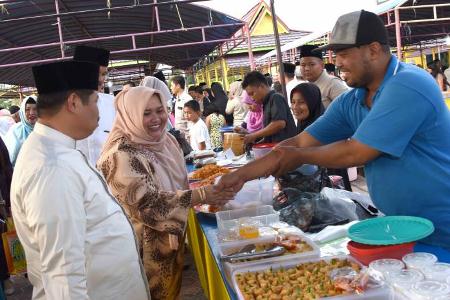 Diresmikan Bupati, Pasar Ramadhan di Sungai Bengkel Ramai