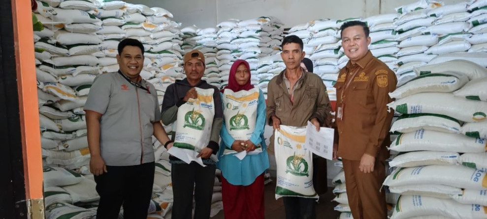 Pemerintah Kota Pekanbaru- Bulog Mulai Salurkan Beras CBP 2024 untuk 17.000-an  KPM