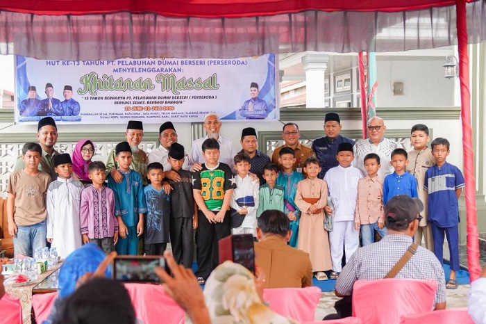 Pelabuhan Dumai Berseri Gelar Khitanan Masal dan Rehab Ringan RLH