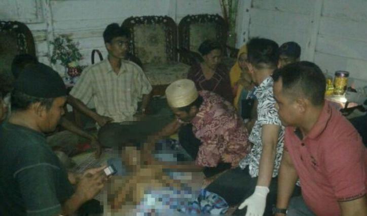 Motor Vixion dan Beat Tabrakan Hebat di Inhil, 1 Orang Tewas