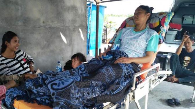 KASIHAN...Pasien Ini Harus Antre Berjam-jam di Pelabuhan Roro Bengkalis