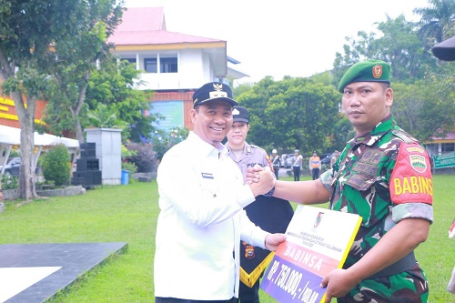 Wawako Pekanbaru Pimpin Apel Gelar Pasukan Operasi Ketupat Lancang Kuning Tahun 2025