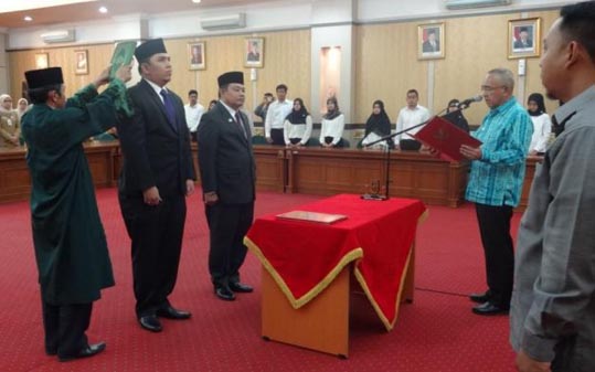 Gubri Lantik Pejabat Fungsional dan Serahkan SK CPNS PTT Kemenkes, Ini Pesannya