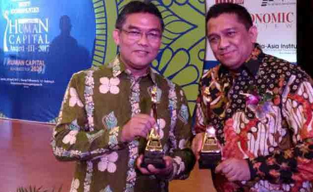 Hebat... Dua Kakak Adik Asal Riau Jadi Direktur Terbaik se Indonesia