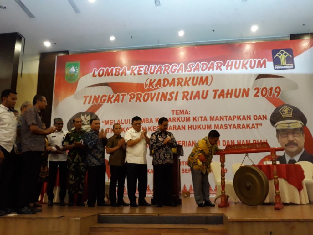 Pj Sekda Buka Lomba KADARKUM Riau 2019