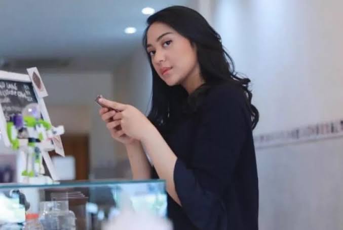 Cantik dan Pintar, Putri Bos Trans Corp Jadi Staf Khusus Jokowi, Dilantik Sore Ini