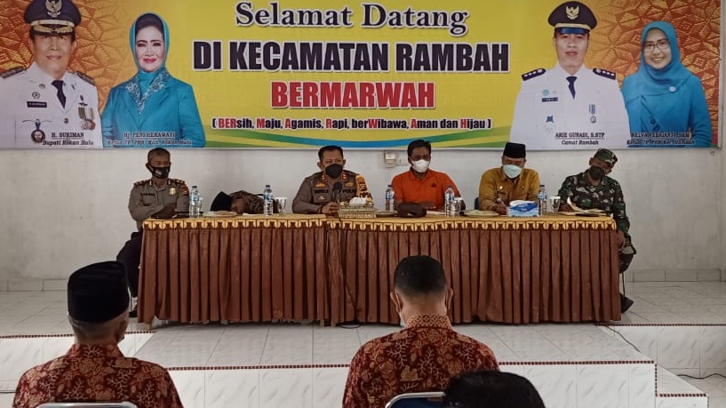 Kapolres Rokan Hulu AKBP Taufiq LN, SIK MH, Kumpulkan Kepala Desa Se Kecamatan Rambah