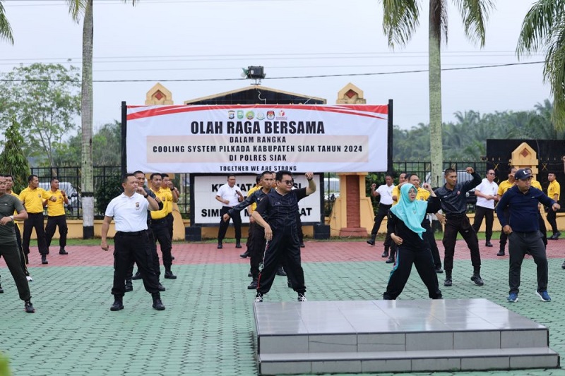 Menghitung Hari Pilkada,  Paslon Bupati Siak Berbaur dalam Olahraga Bersama