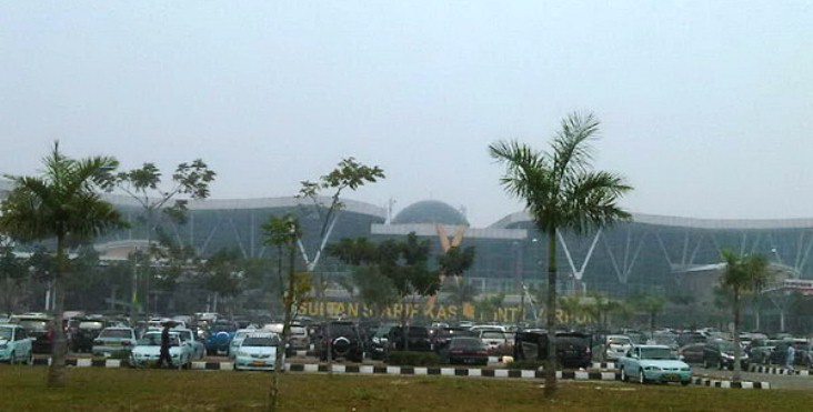 Bandara SSK II Pekanbaru Kembali Lumpuh