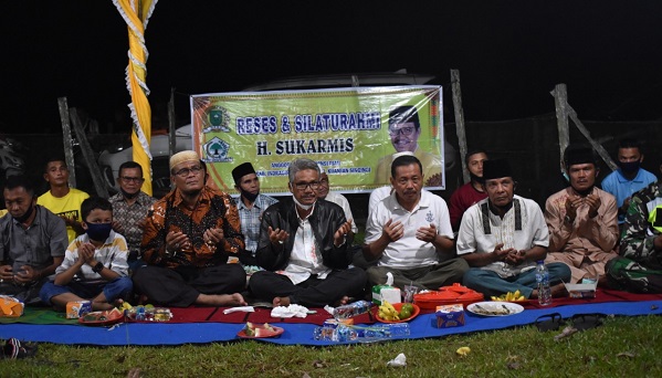 Anggota Komisi II DPRD Provinsi Riau H. Sukarmis Reses Ke II Di Desa Pulau baru Kopah