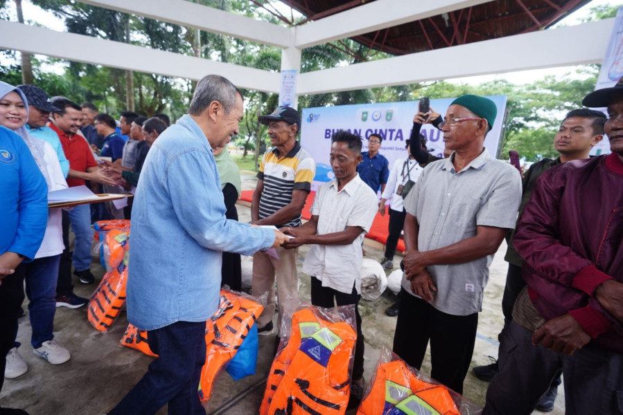 KKP Menaja Bimtek II Gernas Bulan Cinta Laut di Dumai, Dihadiri Gubri Syamsuar
