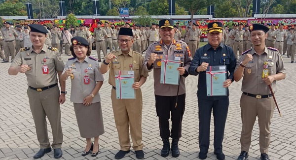 Pemko Pekanbaru Terima Sertifikat Tanah Pasar Cik Puan dan Pasar Induk