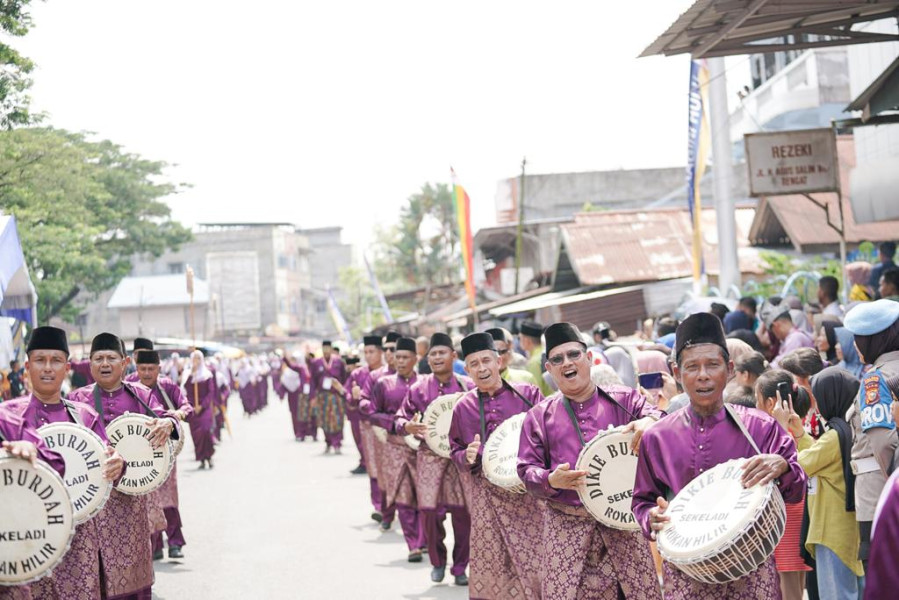 Bupati dan Wabup Rohil Hadiri Pawai Ta'aruf MTQ Provinsi Riau ke-XLI di Inhu