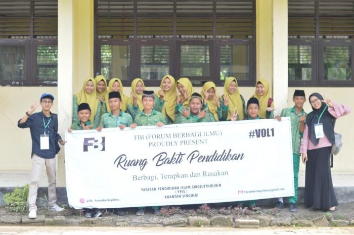 Forum Berbagi Ilmu Indonesia Sambangi Sekolah di Kuansing