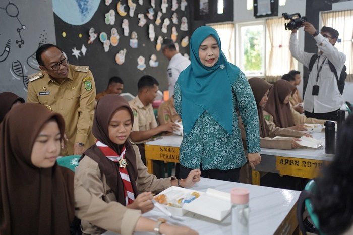 Simulasi Perdana Program Makan Siang Bergizi dan Gratis di Provinsi Riau Berjalan Sukses