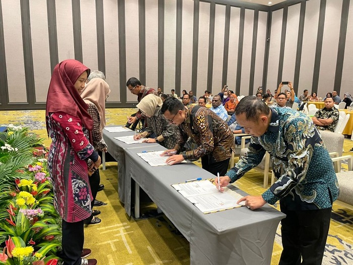 Disdik Riau Bersama 11 Dinas Pendidikan se-Indonesia Teken Kerja Sama