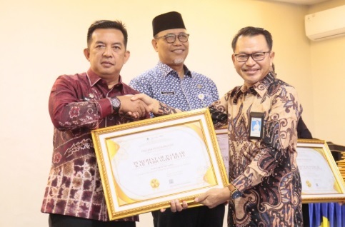 Inhu Peringkat Pertama Penyaluran Dana Transfer Daerah  2025