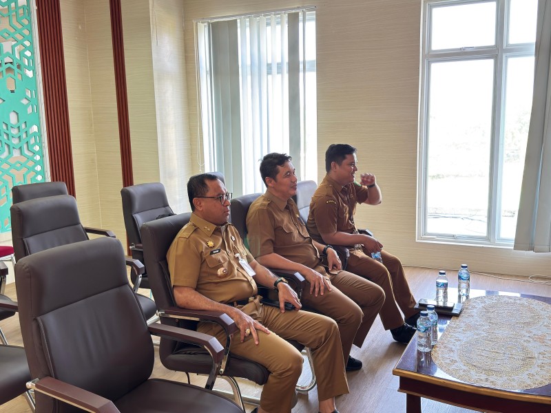 Sekda Rohil Fauzi Efrizal Ikuti Rapat Virtual Bersama Kemendagri Bahas SIPD BUMD
