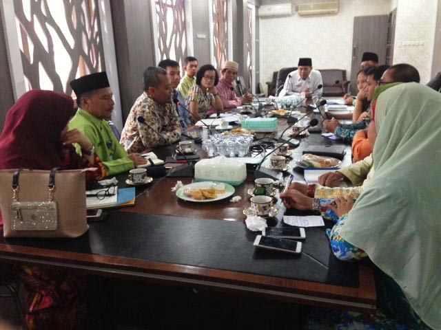 LIBATKAN KOMUNITAS... Pemprov Riau dan KPK akan Lakukan Audit Sosial