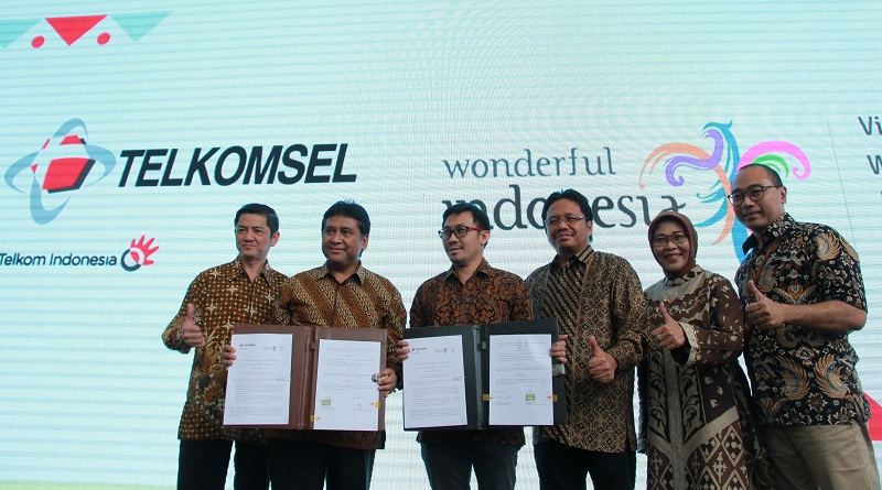 Teken MoU dengan Kemenpar, Telkomsel Dukung ‘Visit Wonderful Indonesia 2018’
