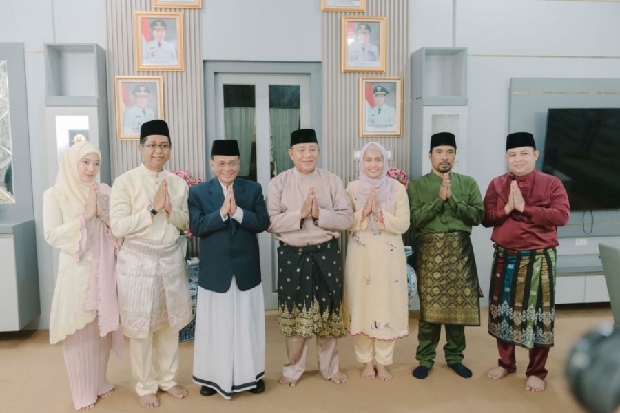 Silaturahmi Hangat : Bupati Rohil H. Bistamam Gelar Open House Idul Fitri 1447 H di Mess Pemda