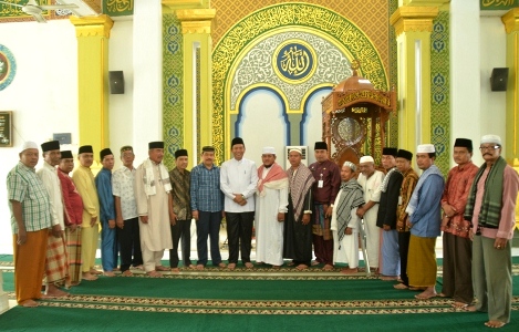 SK Imam Masjid Paripurna TIngkat Kelurahan Diteken Wali Kota
