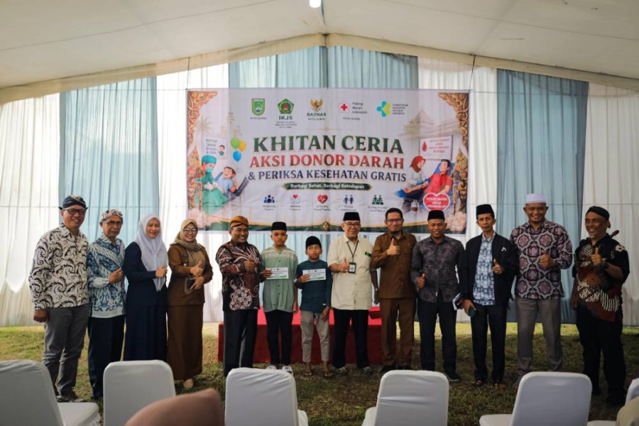 Wakil Wali Kota Sugiyarto Dorong Semangat Kepedulian Lewat Khitan Ceria dan Donor Darah