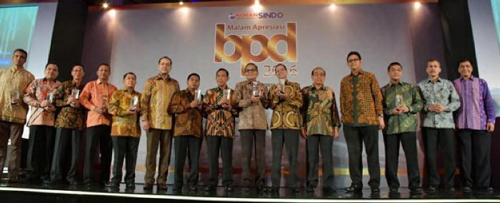 LUAR BIASA...Bank Riau Kepri  Raih Kategori BPD dengan Peningkatan Modal Tertinggi