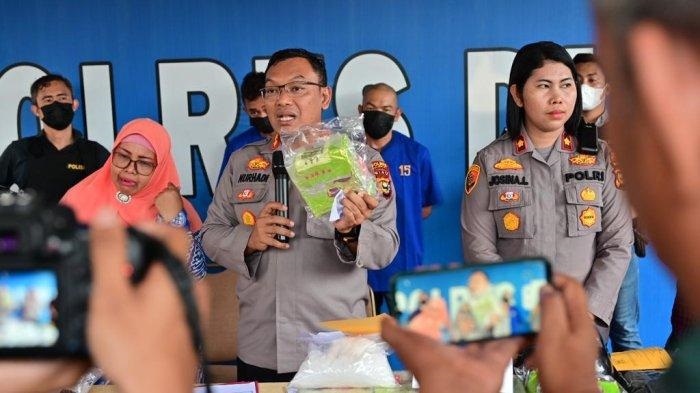 Tergiur Diupah Satu Sepeda Motor, Pria Ini Nekat Bawa Stereoform Berisi Tas Digembok, Ternyata Isinya...