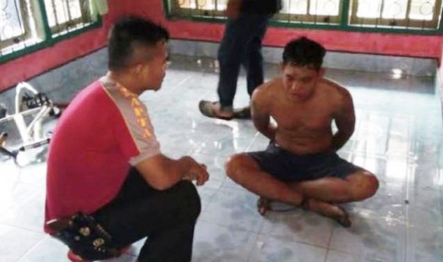 HOBI NGISAP LEM DAN BENSIN... Pria di Kampar Ini Diborgol Bhabinkamtibmas