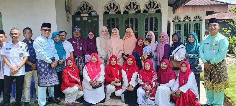 Ketua TP PKK Pekanbaru  Kembali Salurkan Bantuan untuk Keluarga Anak Terdampak Stunting