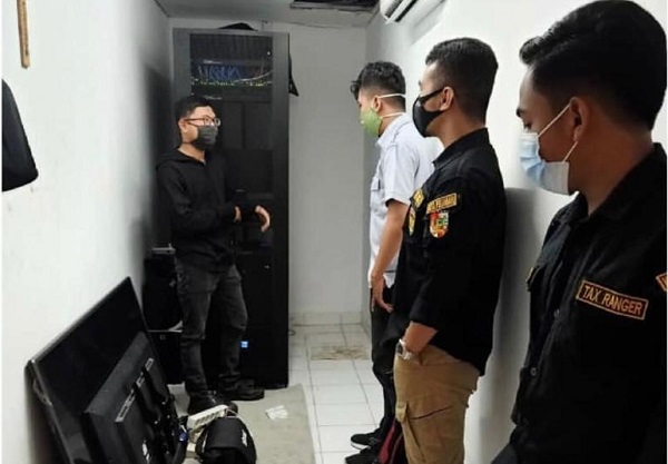 Kejar Target Penerimaan, Bapenda Pekanbaru Turunkan Tim Maintenance Alat Perekaman Data Transaksi Wajib Pajak