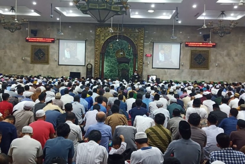 Kondisi Darurat, Muhammadiyah: Kenapa Begitu Ngotot Tarawih Berjamaah harus di Masjid?