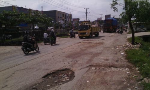 Berstatus Jalan Nasional, Pemko Laporkan Kondisi Jalan Garuda Sakti ke Kemen PUPR