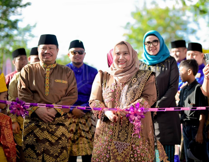 Bupati Kasmarni Buka Pameran Stand Bazar MTQ Ke-49 Kabupaten Bengkalis