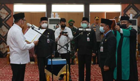Wali Kota Pekanbaru Lantik M Jamil Selaku Penjabat Sekda