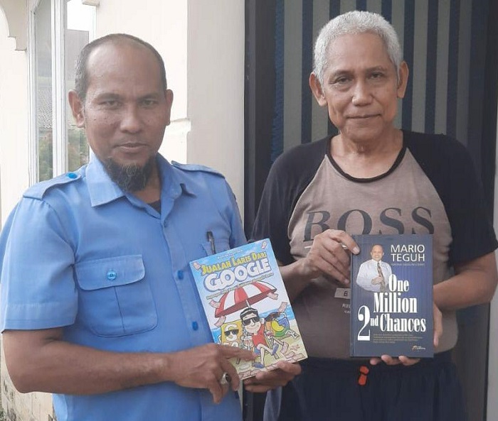 Tambah Koleksi, Dispusip Kembali Terima Hibah Buku