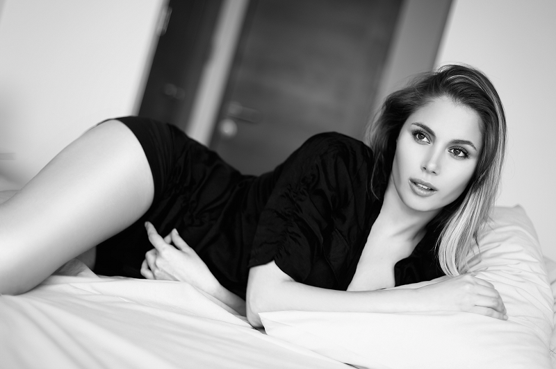 Tragis! Wanita Cantik Ini Ditemukan Tewas Tergantung di Kamar Mandi Hotel, Diduga...