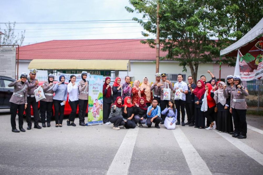 Pemko Dumai Bagikan 124 Bingkisan Paket Pada Peringatan Hari Ayah Nasional
